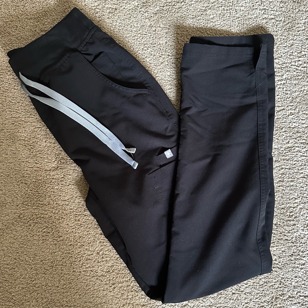 Figs Yola Small-Tall High Waisted Black Scrub Pants